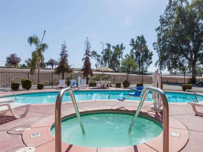Howard Johnson By Wyndham Hotel *