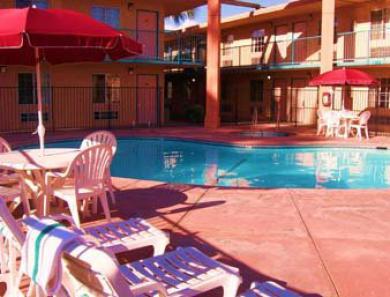 Howard Johnson By Wyndham Bakersfield